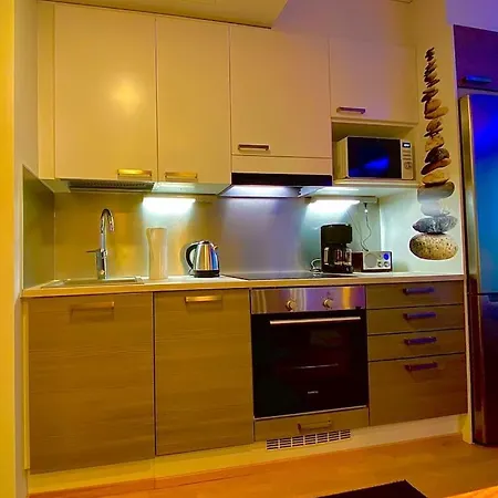 To Luxstudio Savusuite From Helsinki Airport 6 Min, To 27min, Freeparking In Kivistoe